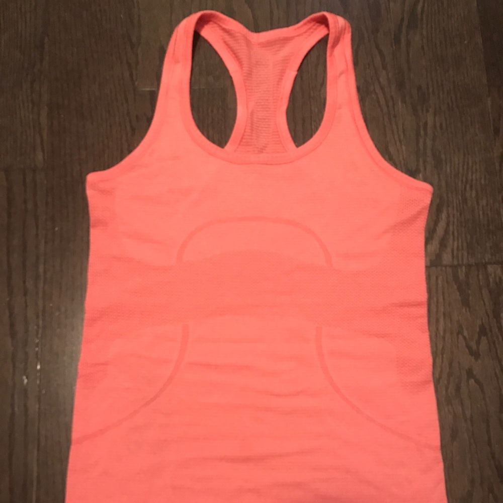 Pink “Swiftly -Tech” Lululemon tank